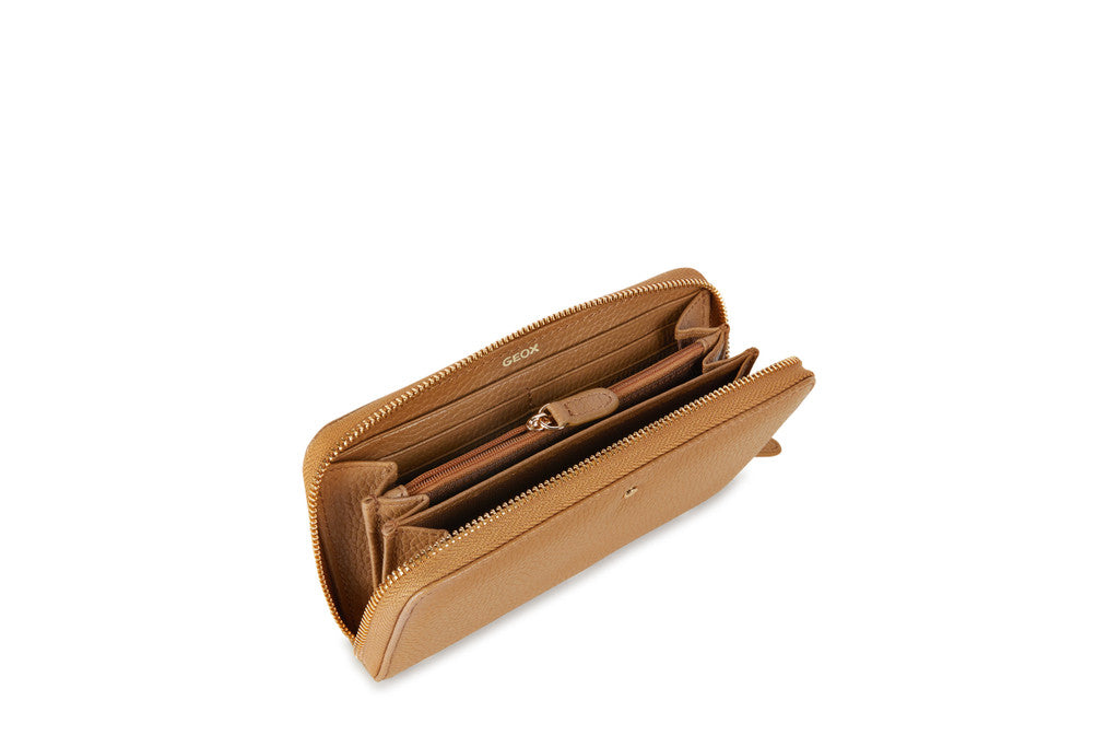 WALLET WOMAN