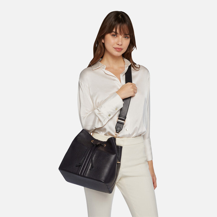 ANDRENNE WOMAN BAGS