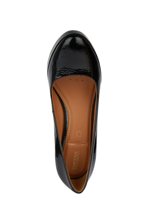 WOMAN WALK PLEASURE 85