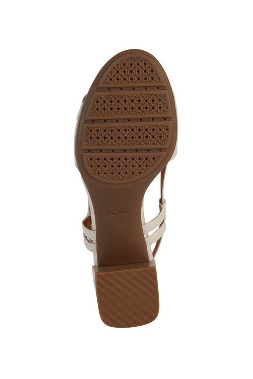 NEW MARYKARMEN WOMAN