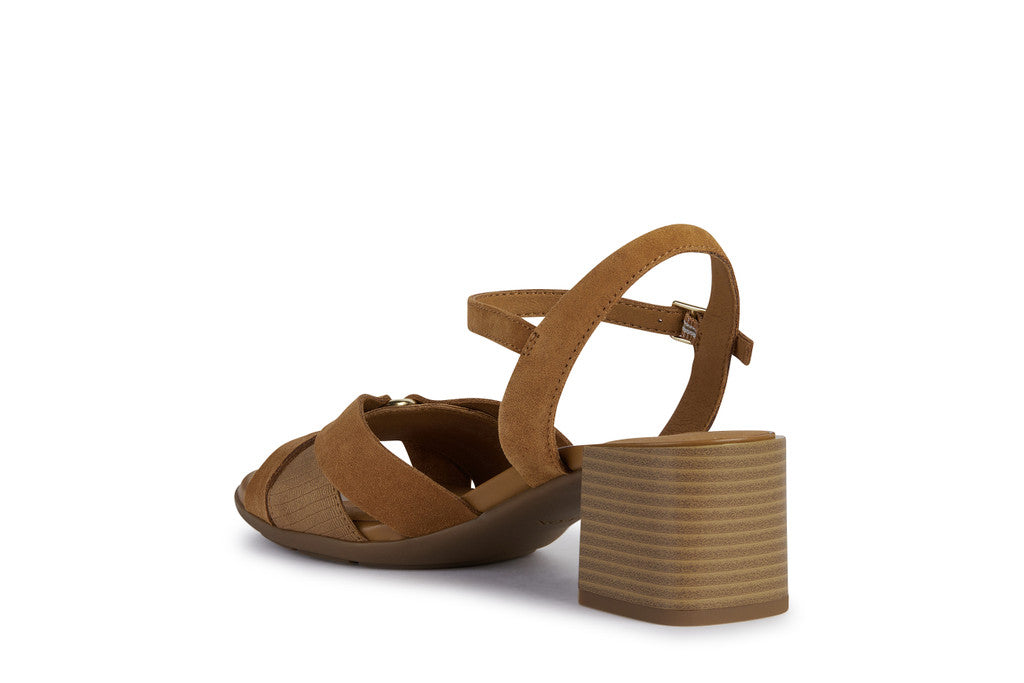 NEW MARYKARMEN WOMAN