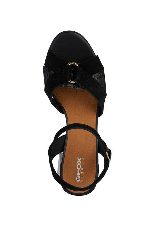 NEW MARYKARMEN WOMAN