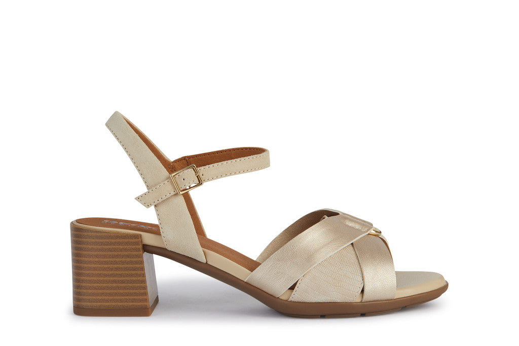 NEW MARYKARMEN WOMAN