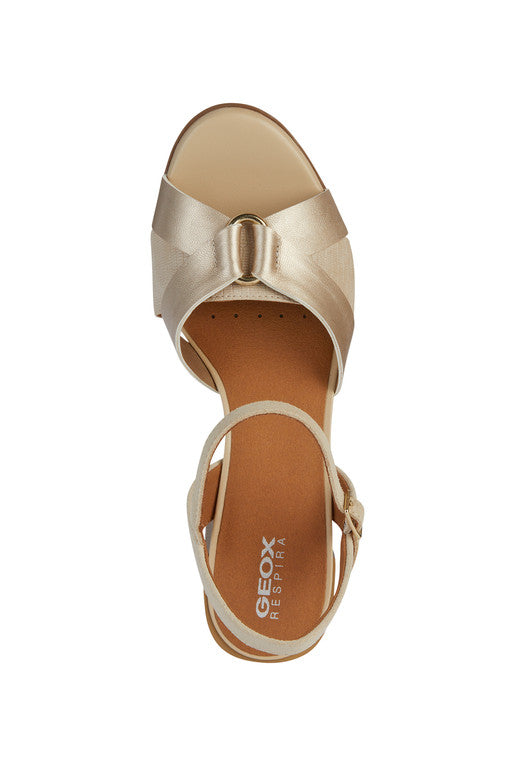 NEW MARYKARMEN WOMAN