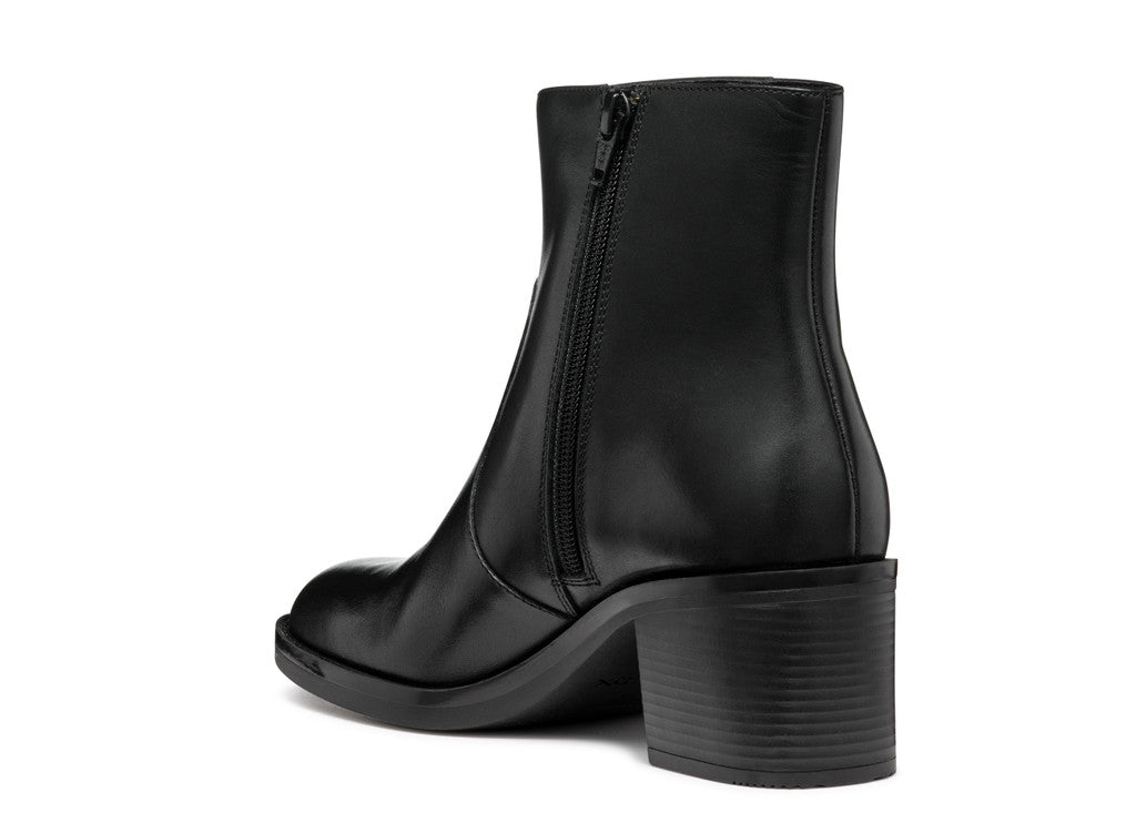 SERILDA 60 WOMAN