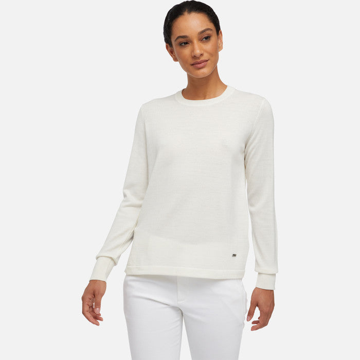 KNIT WOMAN