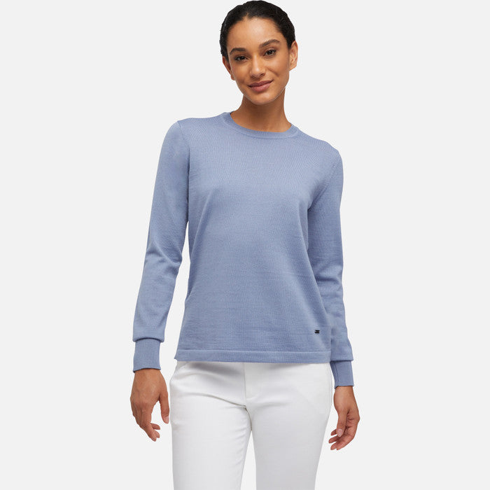 KNIT WOMAN