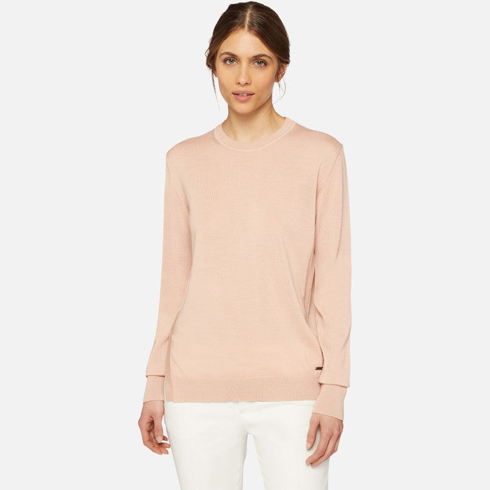 KNIT WOMAN