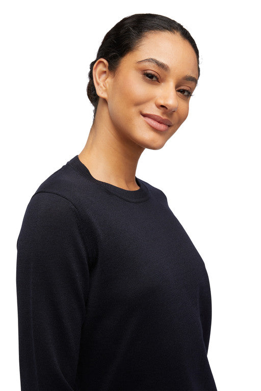 KNIT WOMAN