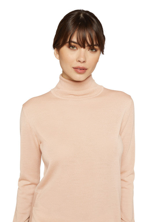 KNIT WOMAN