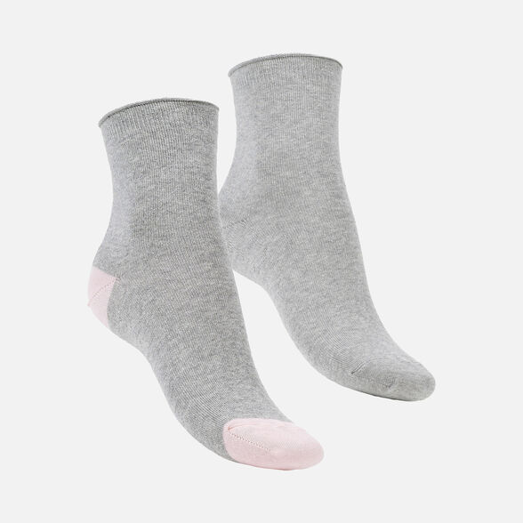 SOCKS WOMAN