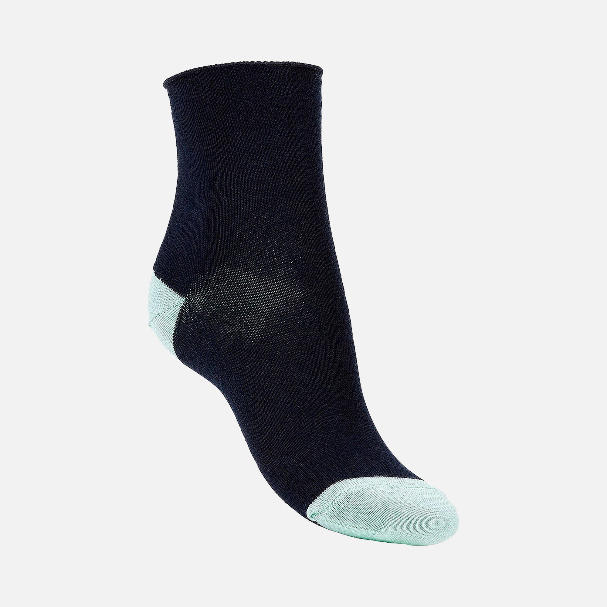 SOCKS WOMAN
